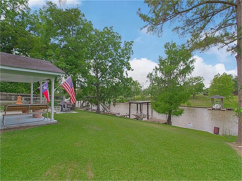 4673 County Road 929c, Brazoria, TX 77422 | Zillow