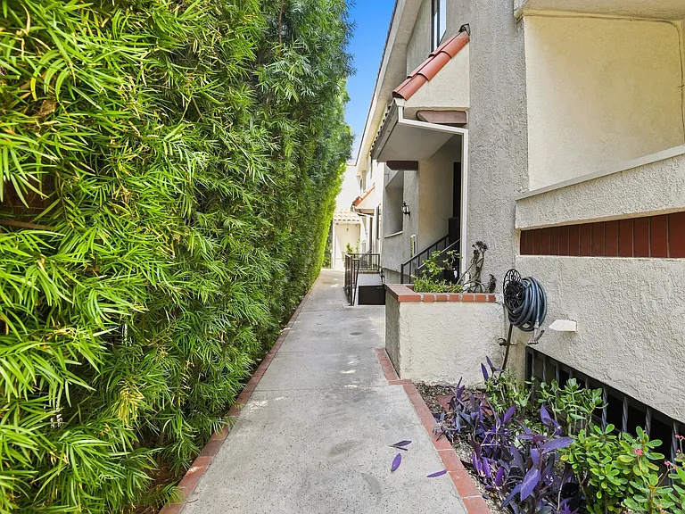 4247 Matilija Ave #102 — Photo 5
