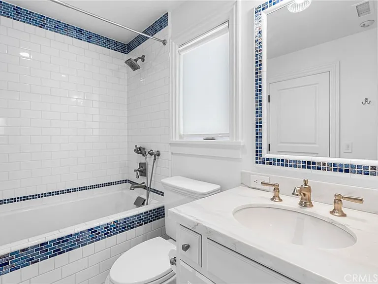 7304 W Oceanfront — Photo 20