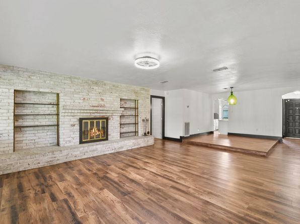 826 Seacliff Dr