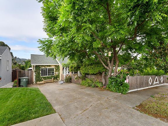 2nd image of 225 Steffan Street