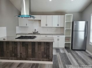 1024 W Woodlawn Ave #7, San Antonio, TX 78201