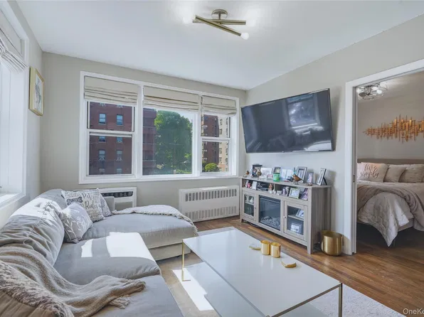 3475 Greystone Avenue #7F, Bronx, NY 10463