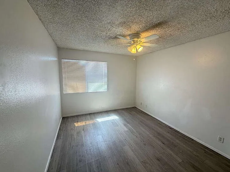 10660 W Concordia Dr #3 — Photo 8