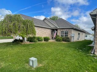 7566 103rd Dr, Winfield, IN 46307