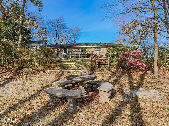2nd image of 602 Arrow Point Dr