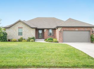 2008 E Greenwich Dr, Ozark, MO 65721