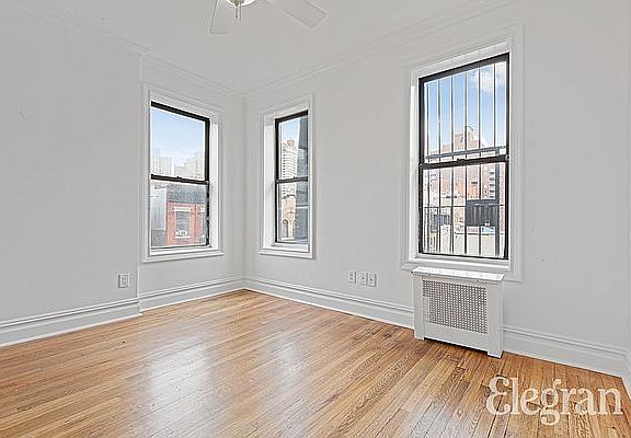 5th image of 1454 2nd Ave #D2