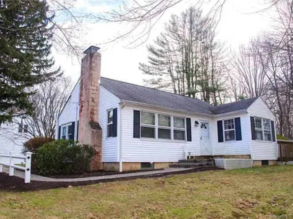 55 Atwater Pl, Cheshire, CT 06410