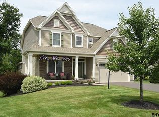 21 Hidden Farm Ln, Mechanicville, NY 12118