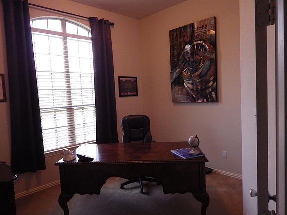 4th image of 1008 Castroville Dr