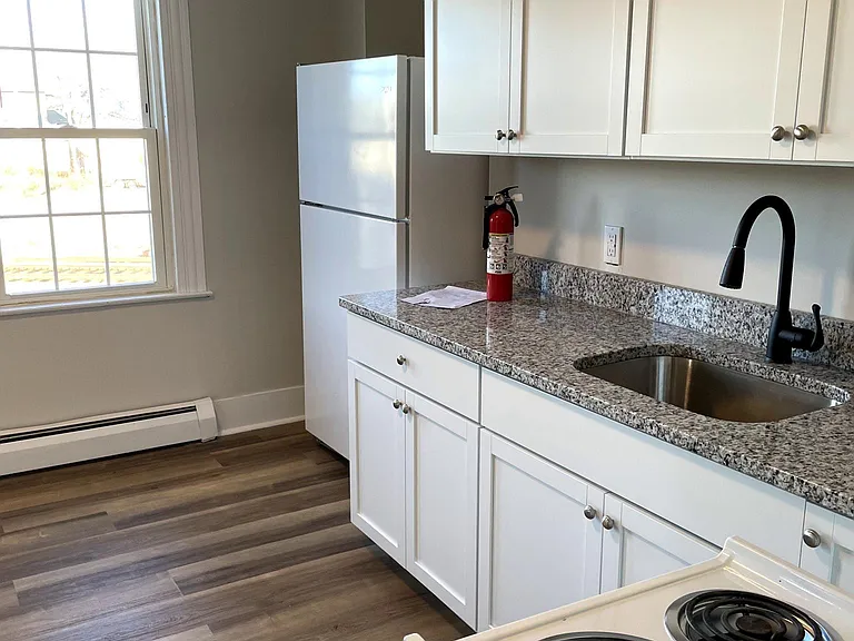 358 Main St #3 — Photo 2