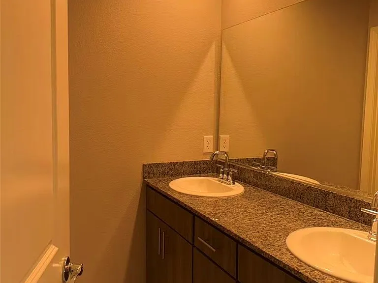 7456 W Diablo Dr — Photo 13