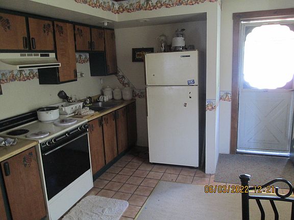 5th image of 110 S Ray St