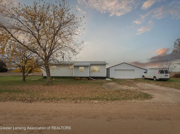 7300 S Rich Rd, Middleton, MI 48856