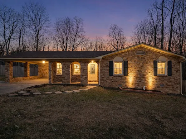 2267 Lambert Dr, Westmoreland, TN 37186