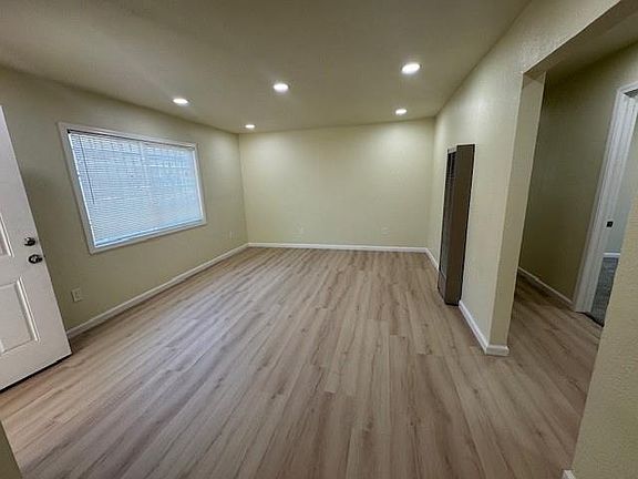 2nd image of 2437 Phelps St