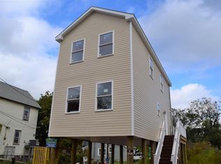 8 4th St, Highlands, NJ 07732