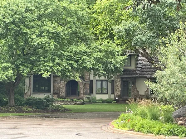 3609 Tanglewood Ct, Eagan, MN 55123