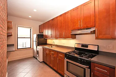 Rented by R New York