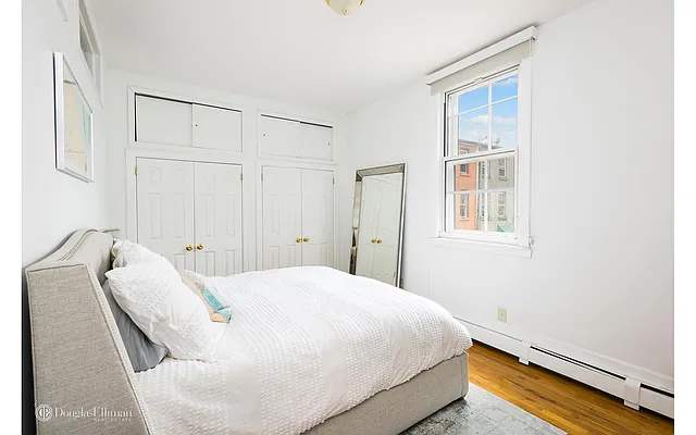 Rented by Douglas Elliman | media 18