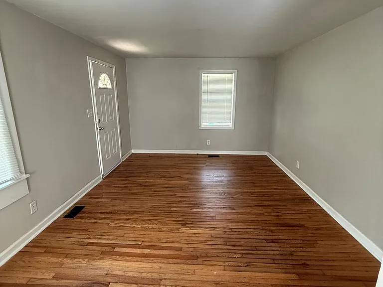 437 Wildwood Ave — Photo 3