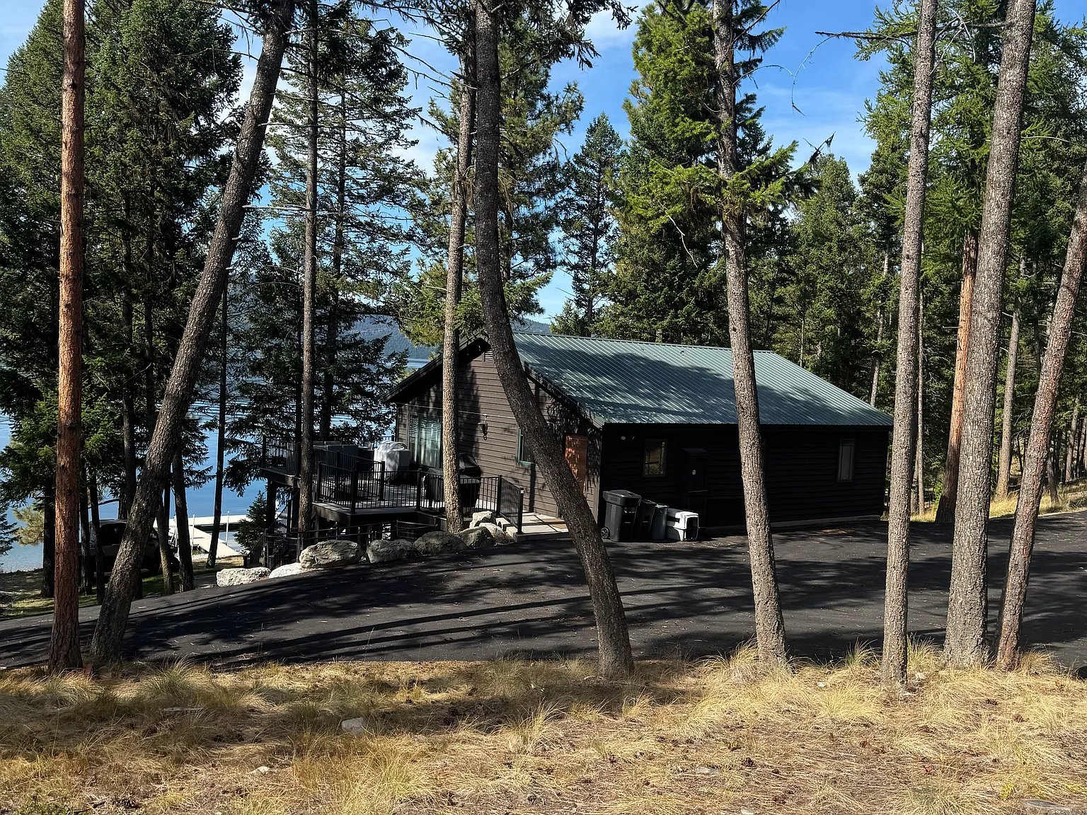 3 bed, 1080 sqft, $3,450 — Photo 2