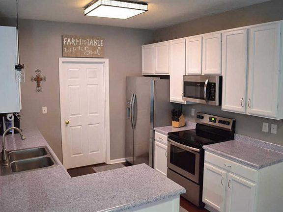 3rd image of 481 Indian Lake Dr