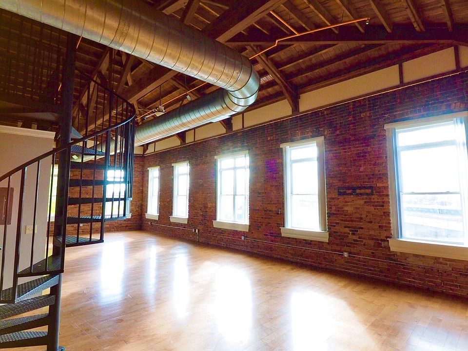 Building Photo 4
