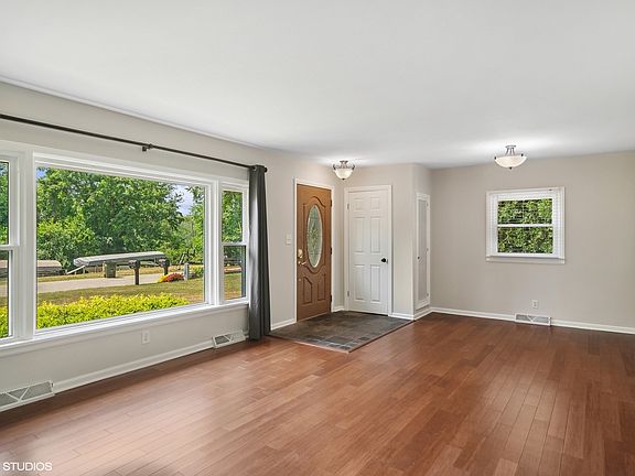 2nd image of 34955 N Park Dr