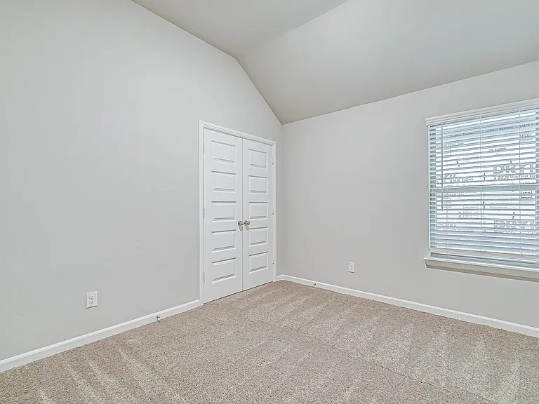 2419 Rocky Mountain Dr — Photo 31