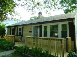52 S Seymour Ave, Mundelein, IL