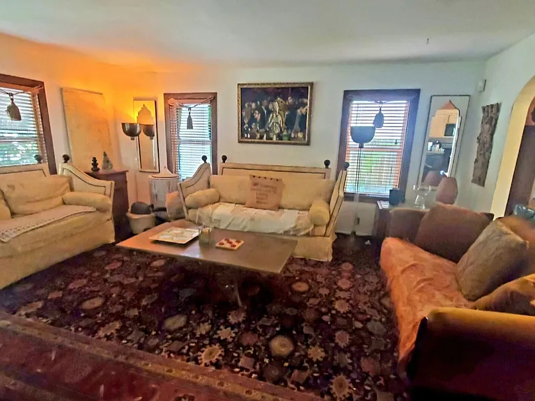 215 N Palmway — Photo 9