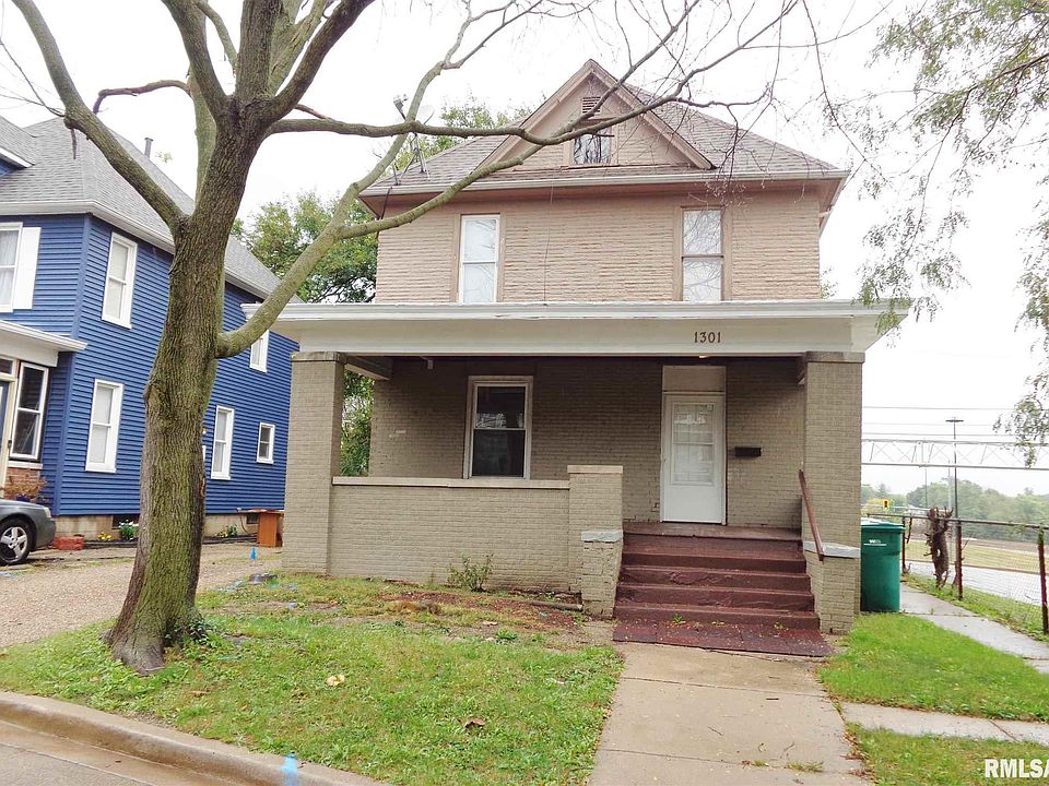 1st image of 1301 W Parkside Dr