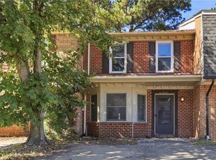 1940 Candlelight Dr, Chesapeake, VA 23325