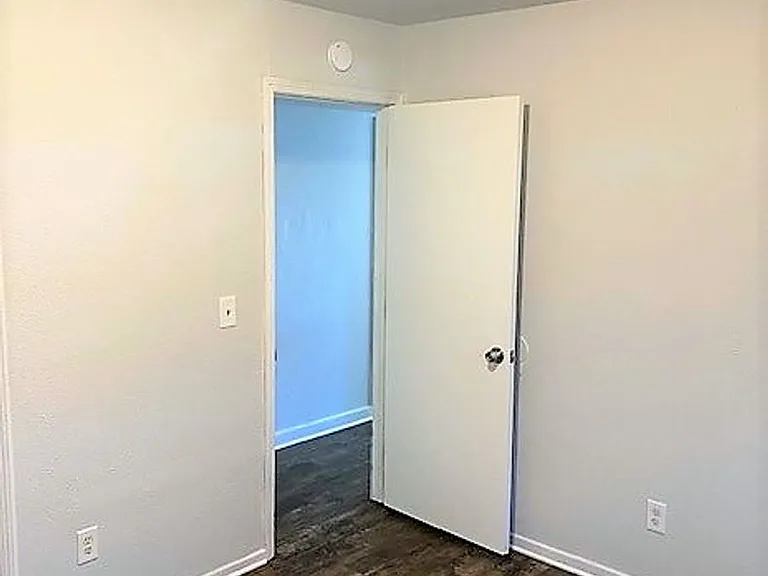 1147 Echo Rd — Photo 6