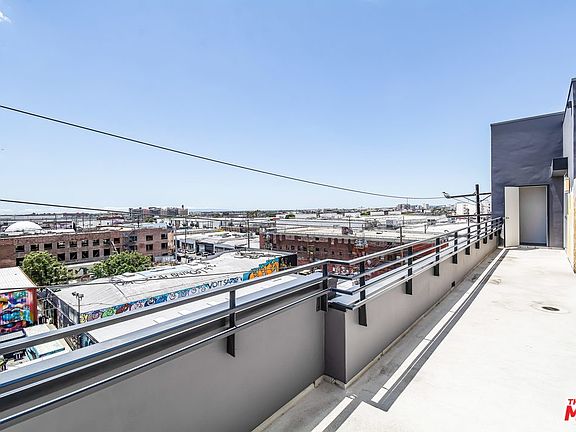 2nd image of 825 E 4th St APT 507