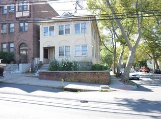 16 W 4th St, Mount Vernon, NY 10550