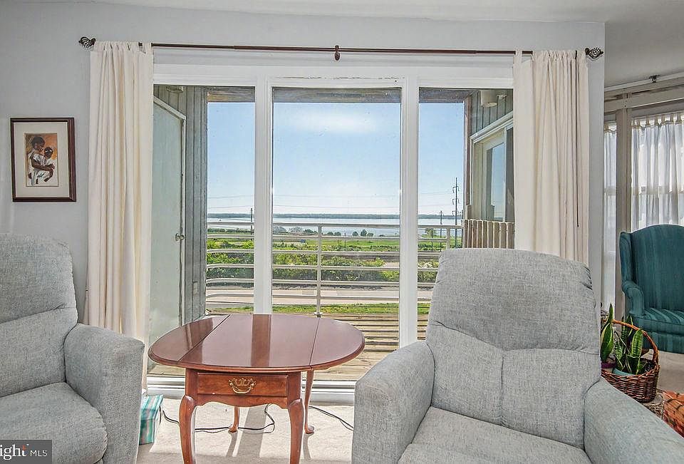 1st image of 5215 Le Parc Dr APT 5