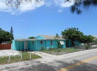 701 N E St, Lake Worth, FL 33460