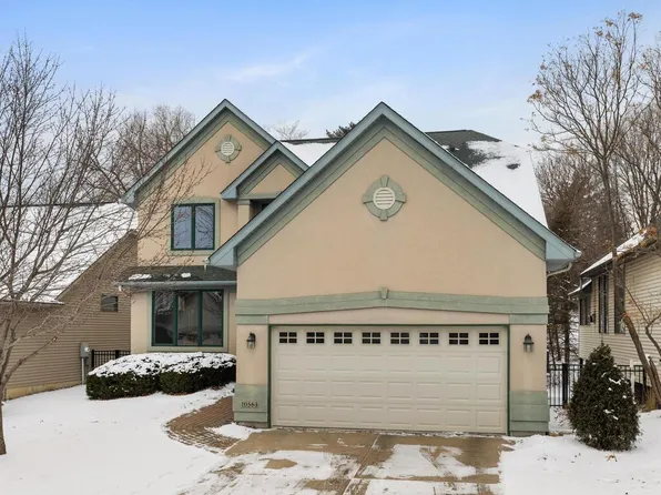 10563 Spyglass Dr, Eden Prairie, MN 55347