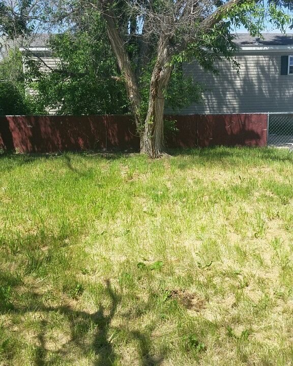 2nd image of 939 5th St