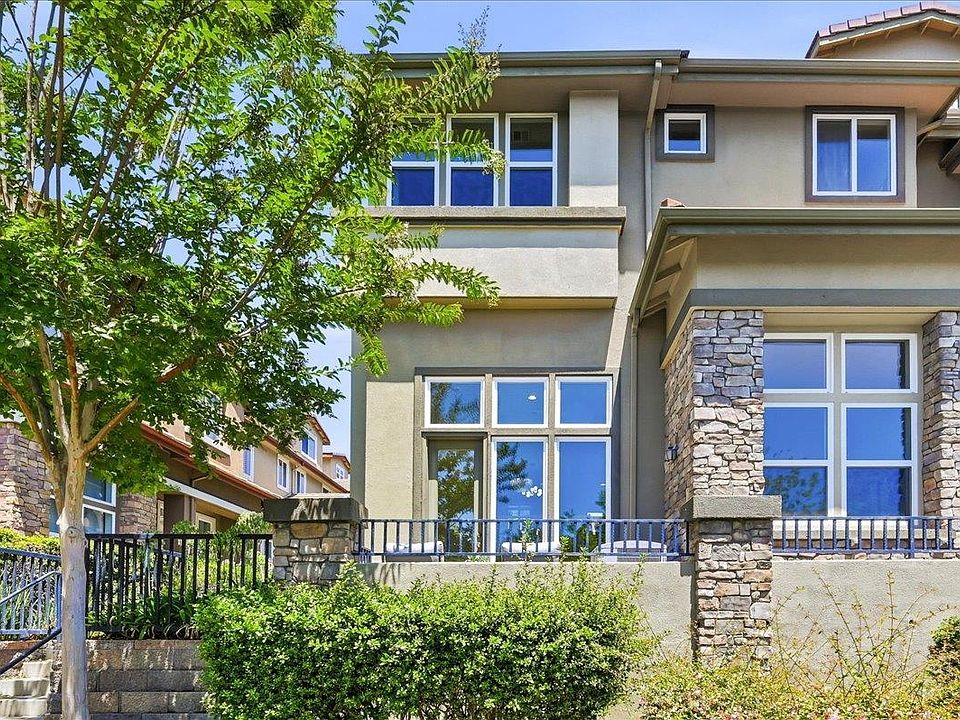 1st image of 1712 Avenida Elisa