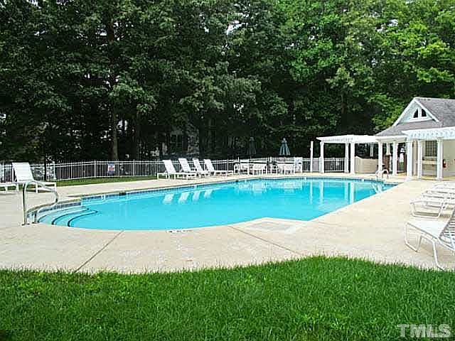 2nd image of 3822 Carnegie Ln
