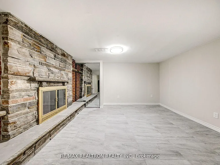 24 Highland Park Blvd — Photo 30