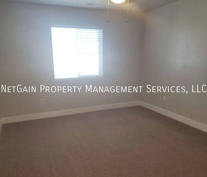 173 E Fiddlers Canyon Rd #48 — Photo 8