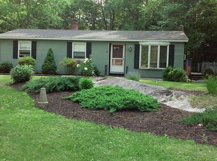 77 Peaslee Crossing Rd, Newton, NH 03858