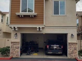 617 S Brampton Ln, Rialto, CA 92376