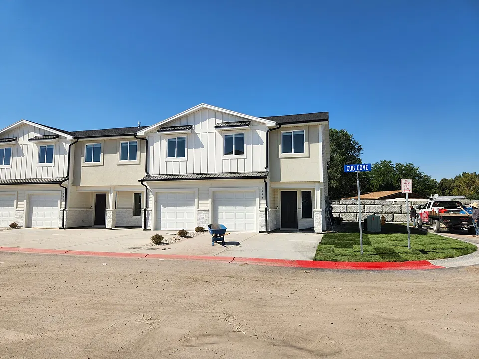 865 Golden Bear Ln #865