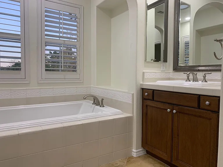 30 Desert Willow — Photo 16